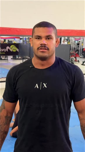 Moove Acade on Instagram: "Se você está esperando “ano que vem” para começar o Jiu Jitsu… já pode parar por aí! 🥋 O momento certo é agora, e dezembro está só começando. Dê o primeiro passo, aprenda uma nova modalidade, evolua no corpo e na mente, e comece 2026 já na frente. Vem treinar Jiu Jitsu na Mais Moove! 🧡 O tatame te espera. #MaisMoove #JiuJitsu #ArteSuave #ComeceHoje #SemDesculpas #Treino #VidaSaudavel #Disciplina #Academia"