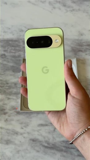 Unboxing Google’s New $799 Pixel 10 in Lemongrass 📲