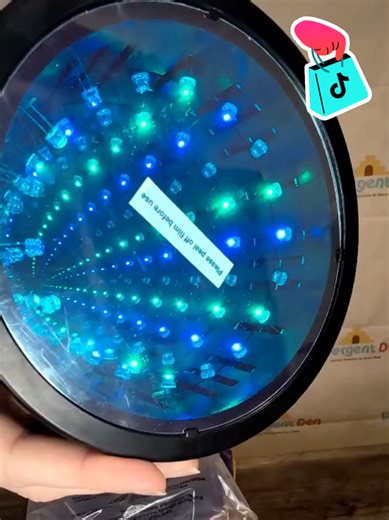 Infinity Mirror. A calming regulating experience for visual stimulation. Perfect for neurodiverent homes and educational settings. #stemtoys #neurodivergent #tiktokmadebuythis #mumsoftiktok #thedivergentden