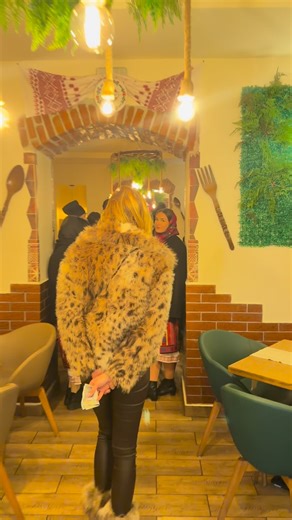 Ursul Carpatin Denisa Dogaru on Instagram: "#colindatori"