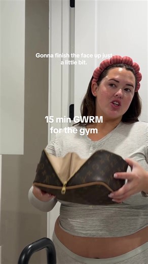 the early morning nausea 🥲 also this workout set is finally live on @Vitality !! I added everything i use in my shopmy to make it easy for the girlsss 🤳🏽 #morningroutine #glassskin #workoutoutfits #morningskincare