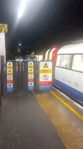jubilee line departing wembley park