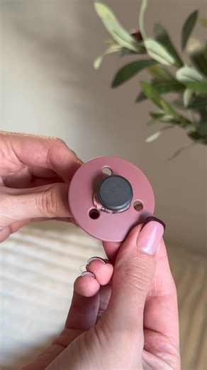 471K views · 820 reactions | Don't throw away your baby's old pacifiers! #hack #momhack #tips #momtips #Lifhack | Elle Motherhood & Lifestyle | Facebook