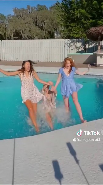 Videos de Frank Parrot (@frank_parrot2) con “Tropical Beats - FASSounds”