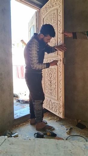 Muhammad hanief on Instagram: "Tri Bolt Door Lock fitting 🔐🔐💯💯✅️✅️👌👌 #reelsinstagram #woodworking #trend #trending"