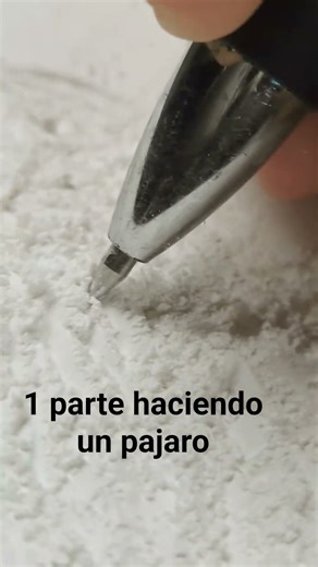 1 parte haciendo un pajarito