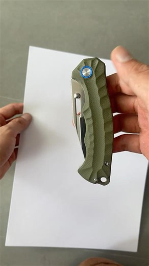 Lightweight Enough to Forget. Clean Enough to Notice. #knifereview #edc