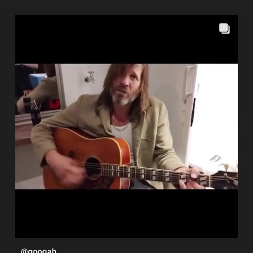 9.7K views · 200 reactions | That Lemonhead, Evan Dando, knocked out a pretty good off-the-cuff rendition of 'I Want You Back' when he was chatting backstage to one of our Brazilian followers, Googah, who mentioned us to Evan while they were chatting after his show. Props! | Hoodoo Gurus | Facebook