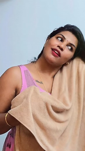 Reshma Cr on Instagram: "😉😇"