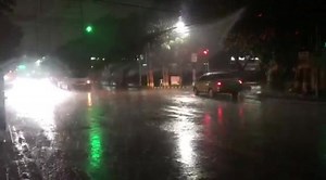 8.2K views · 98 reactions | How's the weather in your area? Stay safe! Manila experiences heavy downpour on Thursday night. State weather bureau PAGASA issued a thunderstorm advisory with moderate to heavy rainshowers in Metro Manila and nearby provinces, advising the public to take precautionary measures. (Video by Miguel de Guzman/The Philippine STAR) | Philippine Star | Facebook