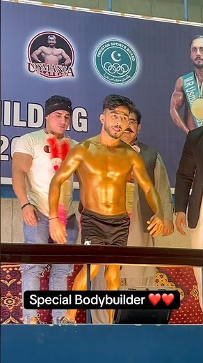 Special bodybuilder guest posing ❤️