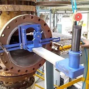 FLUIDCHEM’s Portable Gate Valve Grinding and Lapping Machine.