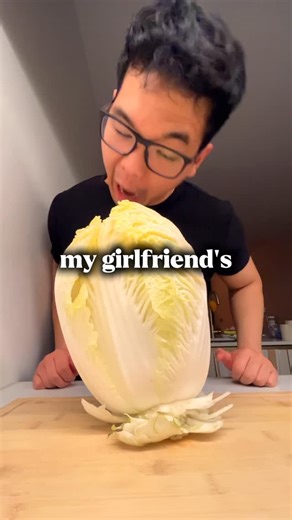 Sett on Instagram: "High-protein cabbage dumplings 👇🏽 (I’m Cooked Ep 3) ~260 calories ~36g protein Adjust portions based on caloric needs Ingredients (1 serving): • Chicken breast – 150g • Wombok cabbage – 5 leaves • Onion – ½ • Crushed chilli – 1 tsp • Light soy sauce – 10 ml • Dark soy sauce – 5 ml • ABC sauce – 5 ml • Monk fruit sweetener – to taste • Salt & pepper – to taste Method: - Finely chop chicken & onion. - Mix with sauces, chilli, seasoning. - Spoon filling into cabbage leaves. -