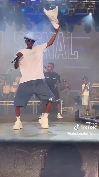 Thank u Zimfest 2025 it was a blast 💥💥💥#foryoupage #fyp #viral #foryou #JahSignal #following #trendingvideo #trending #friends #Zimfest2025 #emerina