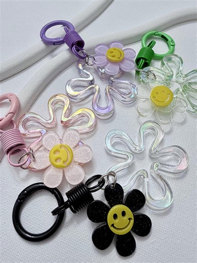 Mini Keychain / Daisy / Flower / Bag Charm / Phone Pendant / Accessory / Handmade / Keyring - Etsy