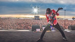 5 songs guitarists need to hear by… Tom Morello