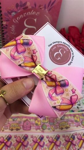 Cómo hacer moños escolares para niñas con Sole González