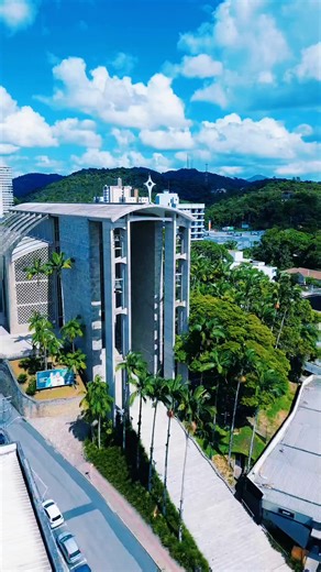 Ponte Estaiada e Igreja Matriz de Brusque: Ícones de SC