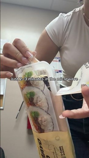 Trying Frozen Tuna Mayo Kimbap from Kimchi Mart 👀🥢
