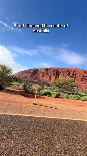 Discovering Ayers Rock: Touching the Heart of Australia