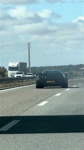 Spotting American V8 muscle on the A22! 🇺🇸