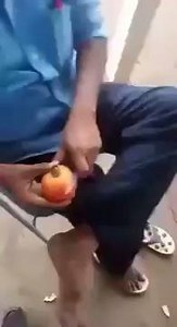 15 سیکنڈ میں ایسے انار چھیلیں کہ ایک دانہ بھی ضائع نہ ہو - | Pakistani News Papers