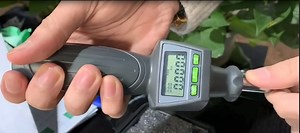 Digital Torque Driver Screw Driver Measuring Range 0.2 to 2 N.m with Clockwise and Counterclockwise Direction Operation Function