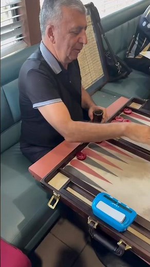 Khachik vs Stuart - EPIC #Backgammon CLASH [FM Gammon board]! 🎲🎲