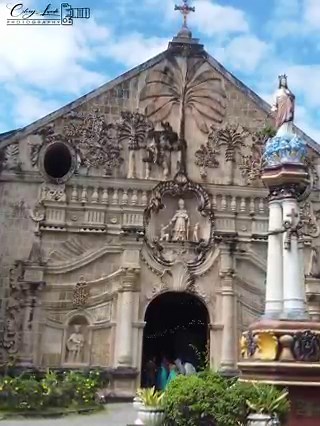 One of the most beautiful tourist attraction in Miagao Iloilo. A 226 years old Spanish era church, the church is famous for the artistic scupltural relief carved on its facade. 📍UNESCO Heritage Site | Choy Lando Photography