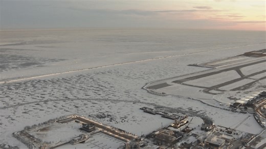 Massive crack opens on Lake Erie's ice