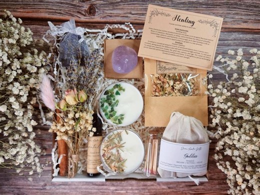 Organic Vegan Crystal Gift Box: Self-care Healing Set - Etsy