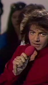 5.9M views · 210K reactions | Let’s start out this week right with Neil’s performance of “I Am… I Said” from back in 1971  ~Team Neil #IAmISaid #NeilDiamond | Neil Diamond | Facebook