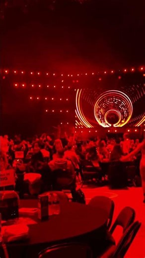 Big Festoon - Start of day 1 #aoarena #buisnessevents #bigfestoon #iatqb