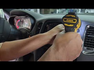 Dodge Durango SRT 2018 Radio Removal