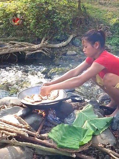 46K views · 1.1K reactions | Grilled Snails Mixed with Egg and Spicy Sauce #cooking #food #fblifestyle | Survival Skills TV | Facebook