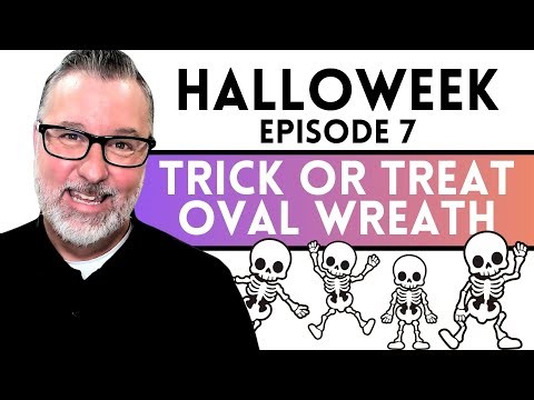 Trick or Treat Ruffle Oval Wreath - Halloweek Day Seven - Wreath DIY - #halloween @DavesWreaths