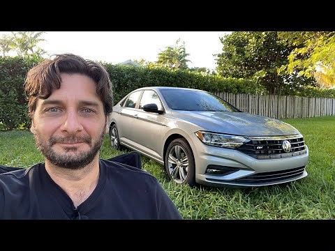 Volkswagen Jetta R-Line 2021...y un café