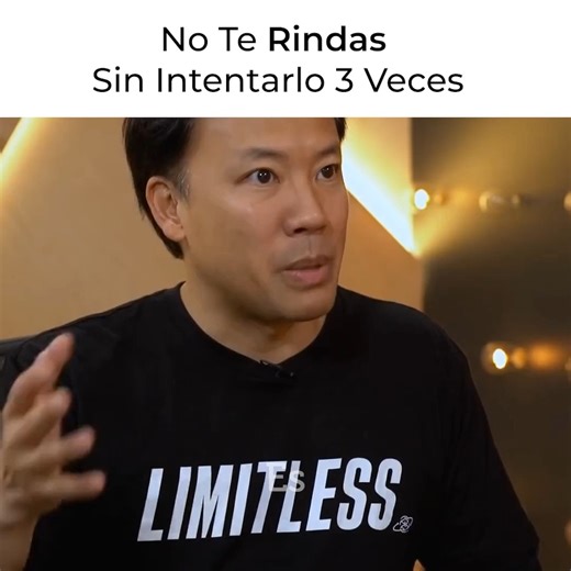 2.5K views · 65 reactions |  Jim Kwik anima a probar algo nuevo al menos tres veces para superar el miedo.  Abraza la novedad para construir neuroplasticidad y encontrar tu pasión. | Lewis Howes Español | Facebook