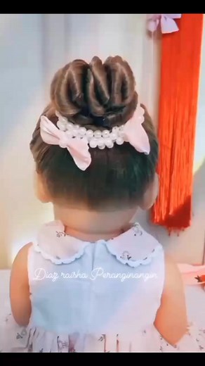 Cara membuat sanggul rambut menjadi lebih menarik dan cantik ❤️ #VOD #reels #tutor #sanggul #simpel #fyp #viral #keren #kreatif #sorotan #pengikut #cantik #hairdo #sanggulrambut #pemula #hairstyle #reel #foryou #fbpro #Diazraishaperanginangin #trand #trandingviral #trandingreel #trandingtopik #reels #fbpro #jangkauanluas #kepangrambut #cantik #simpelpraktis | Diaz Raisha Peranginangin