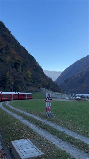 When a Train Runs Between Majestic Mountains – Unreal Views! 😍#TrainJourney #MountainViews #noads