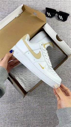 #nikeaj1 #sneakers #tonysneakers #shoes #noshoesnation #nike #sneakerhead #unboxing #kick