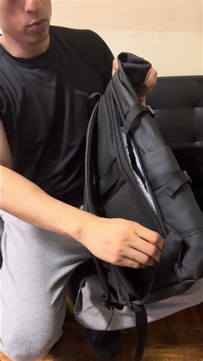 This Waterproof Backpack is CRAZY 💧🎒”