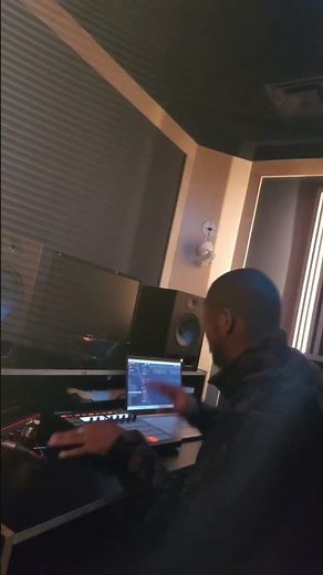 Protect your neck from this sensational @therealasethic beat | Native Instruments