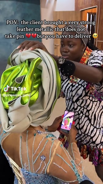 I tried my best guys to deliver😭 …the gele almost took my l!fe😂😂but God stood by me🙌🏾..not all leather metallic Gele u can tie directly,bring it for Autogele instead 👌🏾…that’s why u should book a professional 💯kindly send us a dm to book our services #prowessgele #fyp #goviralgoviralgo #beninvendors #autogelevendorinbenin