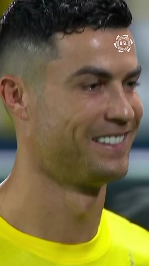 Cristiano Ronaldo Appreciates Al Nassr's Tifo | YallaRSL