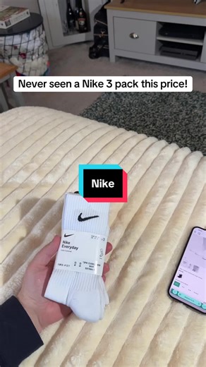 If you’re looking for comfortable everyday socks that actually hold up, these Nike crew socks are a no-brainer. Soft, breathable and lightweight with just the right amount of stretch, they’re perfect for gym sessions, work, walking or daily wear, and they stay in place without digging in. Simple, durable and easy to throw on with trainers, this is the kind of multipack you end up reaching for every single day. #nikesocks #crewsocks #gymwear #everydayessentials #sportswear