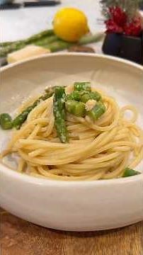 Creamy lemon and asparagus pasta #asparagus #pasta #noodles #deliciouscooking #food #youtubefood