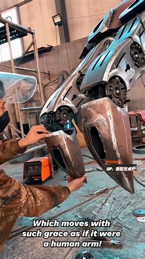 4.4K views · 34 reactions | Rural guy in China builds giant mechanical arm from scrap steel - all by hand, no 3D printing! The precision and craftsmanship is incredible. What would you build with these skills? #MechanicalArm #Handmade #China #Engineering #Skills | Huanqiu.com | Facebook