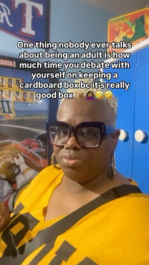 40K views · 10K reactions | I swear I got to many boxes around this house 藍 . . . . I just emptied 5 boxes with my book in it and still ain’t threw them away 路‍♀️臘‍♀️藍藍 . . . . . #relatable #fun #explore #foryou #exploremore #trending #funnyvideos #funny #foryoupage #boxes | Monique Burks | Facebook