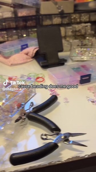 Colorful Beading: Handmade Jewelry Designs for Fashionable Outfits